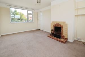 DE VERE ESTATE- click for photo gallery